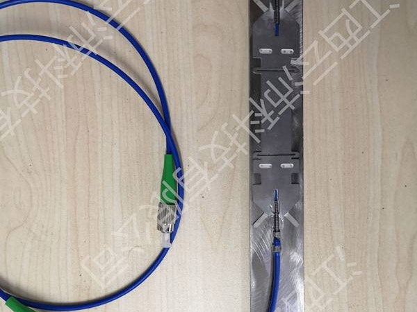 金属贴片式光栅应变传感器