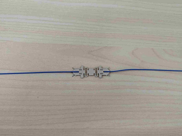 光纤光栅微小金属贴片应变传感器